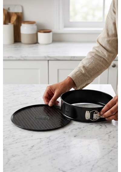 Cooker 24 Cm Kelepçeli Kek Kalıbı Ckr3564 Siyah