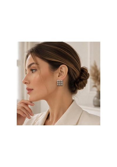 Gümüş Kare Top Detaylı Kabartmalı Küpe Vintage Dokulu Şık Bijuteri Küpe Gümüş - 886705515 Gümüş - 886705515 Gümüş