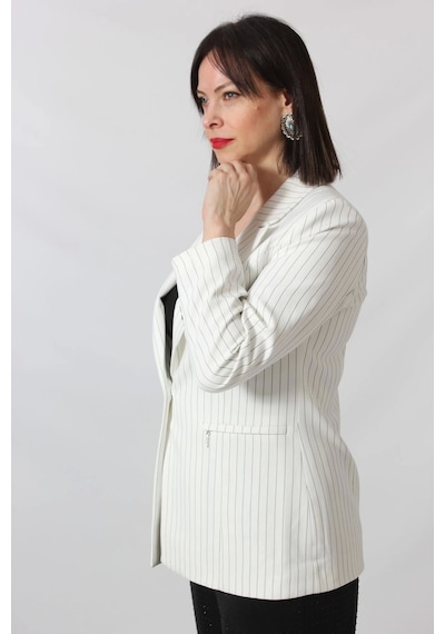 Moda Berray 1906 Beyaz Çizgili Fermuarlı Cep Aksesuarlı Kadın Büyük Beden Blazer Ceket Beyaz Moda Berray 1906 Beyaz Çizgili Fermuarlı Cep Aksesuarlı Kadın Büyük Beden Blazer Ceket Beyaz