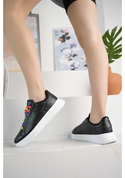 Benetton 10061 Siyah Renkli Bağcıklı Kadın Sneakers Siyah&beyaz