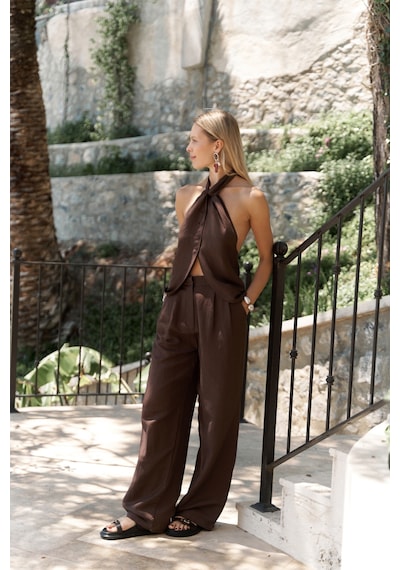 Mai Collection Mai Studios Co. Prasetsah Bağlamalı Kahve Crop Pantolon Takım Kahve Mai Collection Mai Studios Co. Prasetsah Bağlamalı Kahve Crop Pantolon Takım Kahve