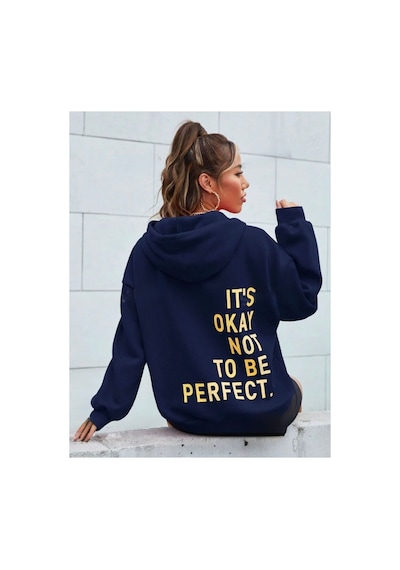 Medinenur It's Okay Arka Baskılı Kapüşonlu Cepli Sweatshirt Lacivert