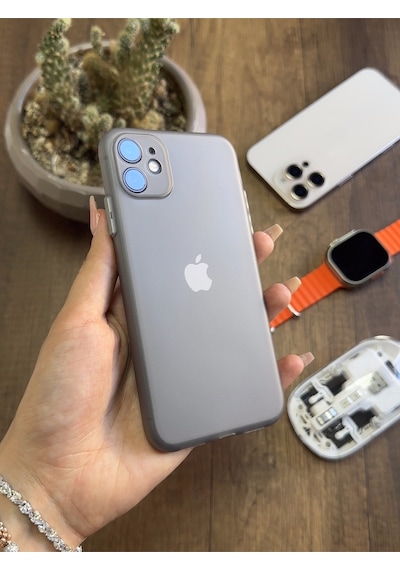 Apple iPhone 11 Uyumlu Süper İnce Mat Ultra Thin Silikon Kılıf Buzlu Siyah