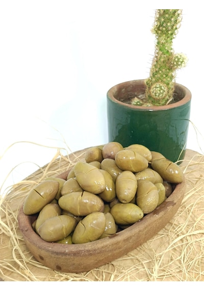 Aydın Yöresi Kalamata Cinsi Sofralık Tatlandırılmış Kırma Yeşil Zeytin 4 KG