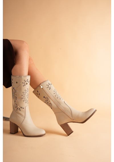 Analin Shoes Kadın Hakiki Deri Yıldız Ve Lazer Kesim Detaylı Topuklu Çizme Bej