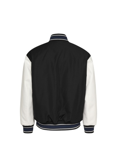 Tommy Hilfiger Erkek Marka Logolu Polyfill Dolgulu Düğmeli Şerit Cepli Lastik Örgü Yakalı Şık Görünümlü Siyah Mont Dm0dm17880 Bds Tommy Hilfiger Erkek Marka Logolu Polyfill Dolgulu Düğmeli Şerit Cepli Lastik Örgü Yakalı Şık Görünümlü Siyah Mont Dm0dm17880 Bds