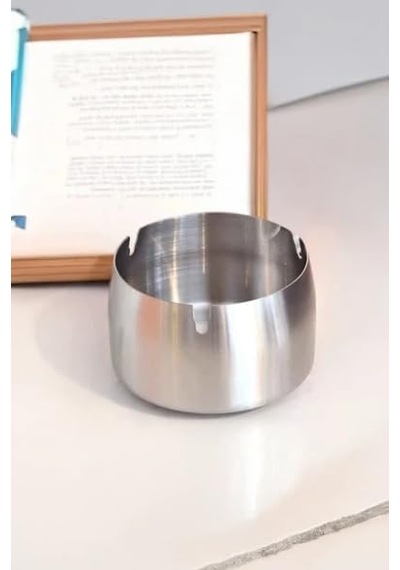 Gümüş Bombeli Paslanmaz Metal Küllük Modern Ve Şık Tasarım