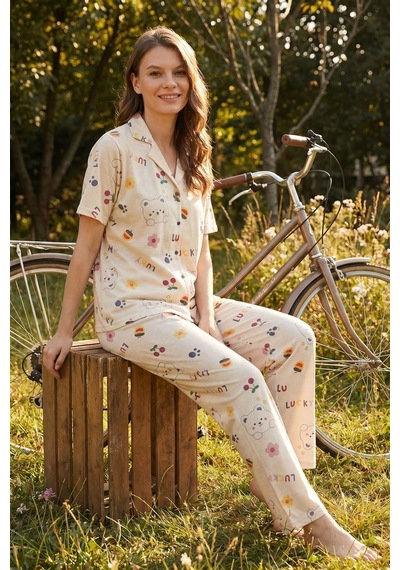Hepsine Rakip Kadın Düğmeli Kısa Kollu Uzun Alt Pijama Takımı Ayıcık Desenli 7515 Krem