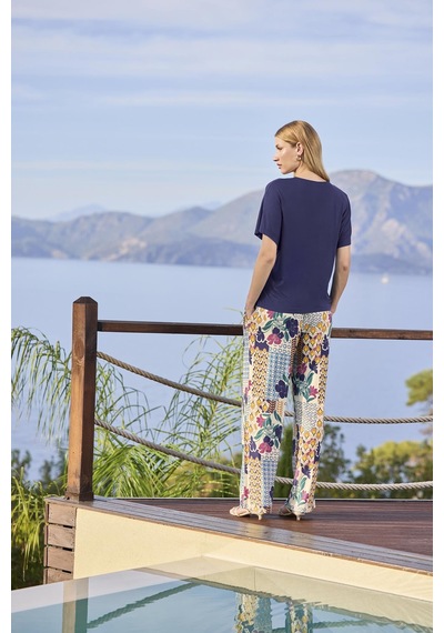 Monamise Kadın Çiçek Ve Yaprak Desenli Kısa Kollu V Yaka Pijama Takımı 25087 Lacivert