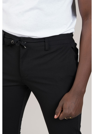 Advante Slimfit Dokulu Dar Paça Beli Lastikli Ve İplikli Yazlık Jogger Pantolon Siyah