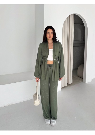 Kadın Simli Uzun Kol Modal Kumaş Kimono Pantolon İkili Takım Şık Ve Rahat Kadın Takım Yeşil Kadın Simli Uzun Kol Modal Kumaş Kimono Pantolon İkili Takım Şık Ve Rahat Kadın Takım Yeşil