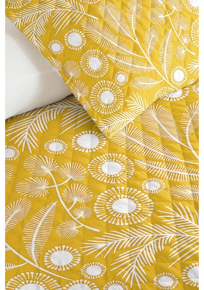 Sarı Çiçekli Botanik Tek Kişilik Pike Takımı - Beyaz Modern Floral 160x220 Cm Kapitone Yatak Örtüsü Mumlu Meşe Yankısı