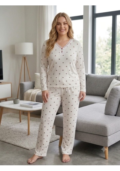 Kadın Büyük Beden Uzun Kollu Desenli Dantel Detaylı Kaşkorse Kumaş Pijama Takımı Beyaz Kiraz Kadın Büyük Beden Uzun Kollu Desenli Dantel Detaylı Kaşkorse Kumaş Pijama Takımı Beyaz Kiraz