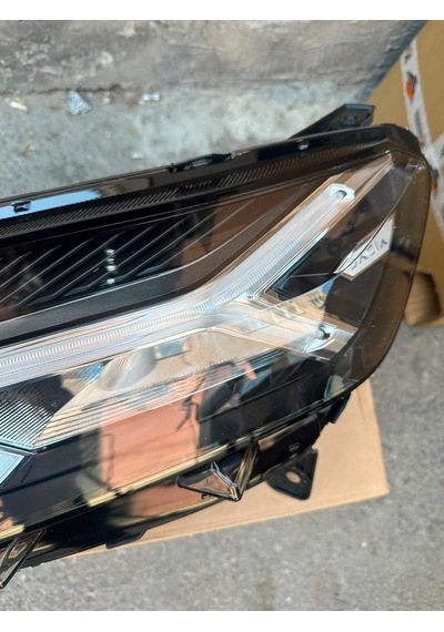 Dacia Sandero Ledli Krom Yazılı Sol Far Lambası 2021-2023