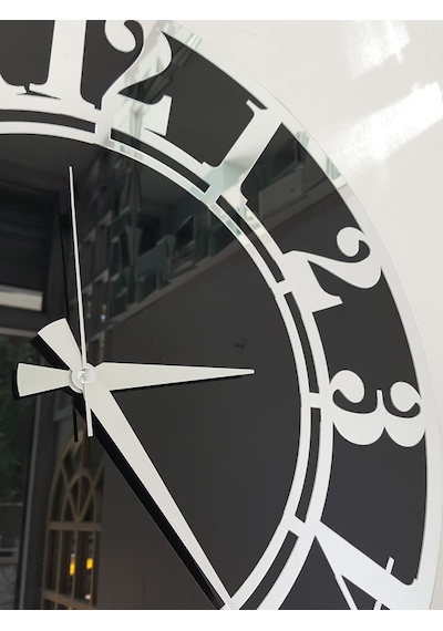 Ayna Denizi Silver Latin Black Model Gümüş Siyah Renk 50 CM Dekoratif Aynalı Duvar Saati Gümüş - Siyah