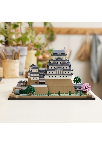 LEGO® Architecture Mimari Simgeler Koleksiyonu: Himeji Kalesi 21060 - Yetişkinler için Koleksiyonluk Model Yapım Seti (2125 Parça)