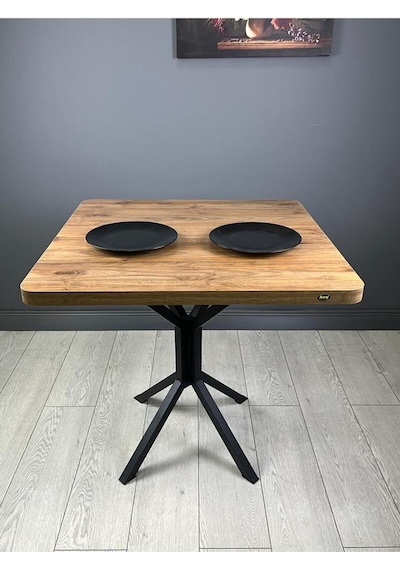 Roma Ceviz Mutfak Yemek Masası Balkon Masası Kavisli Köşe Metal Siyah Ayak 80 Cm Roma Ceviz Mutfak Yemek Masası Balkon Masası Kavisli Köşe Metal Siyah Ayak 80 Cm