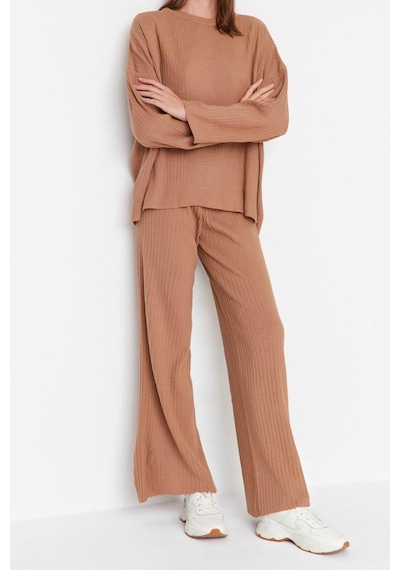 Ersefa Tarz Kadın Modern Moda Normal Bel Boru Paça Bisiklet Yaka Basic B Camel Ersefa Tarz Kadın Modern Moda Normal Bel Boru Paça Bisiklet Yaka Basic B Camel
