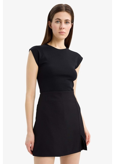 DeFacto Slim Fit Dar Kesim Bisiklet Yaka Basic Düz Modal Kısa Kollu Tişört F0685AX25SPBK27