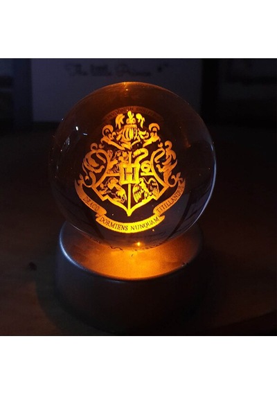 Kişiye Özel Dekoratif Renk Değiştiren Standlı Led Işıklı Hogwarts Cam Küre