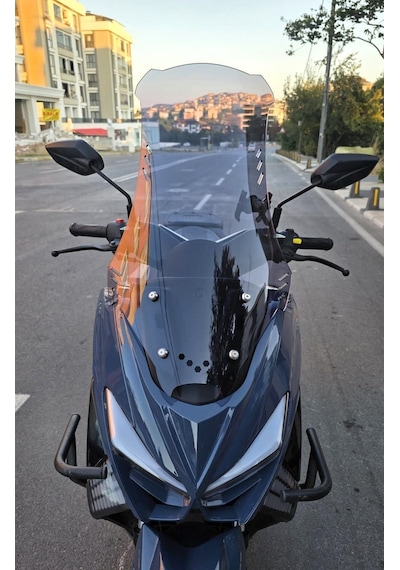 Motocam Küba Newcity 50 Ön Cam 2023-2026 Model 75cm Füme Renkli 4mm Uzun