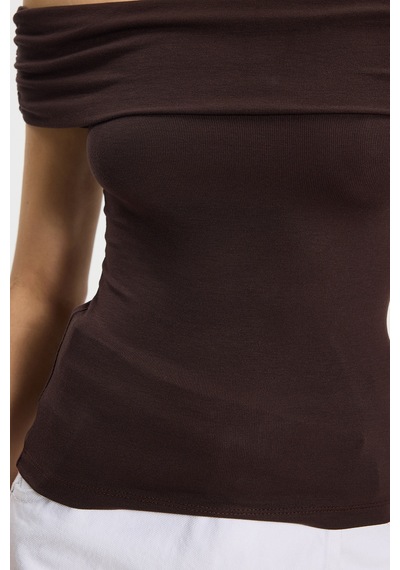 Tudors Kadın Slim Fit Dar Kesim Pamuklu Kayık Yaka Kısa Kollu Likralı Kahverengi Bluz-50360 Tudors Kadın Slim Fit Dar Kesim Pamuklu Kayık Yaka Kısa Kollu Likralı Kahverengi Bluz-50360