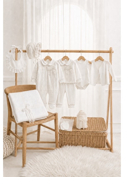 Babyhola Dantel Detaylı %100 Pamuk Yenidoğan Kız Bebek Kutulu Hastane Çıkışı Set Hediyelik 13791 Ekru