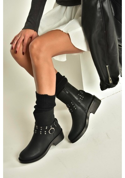 Fox Shoes V674121209 Siyah Alçak Topuklu Fermuarlı Kadın Bot Siyah