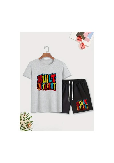 Erkek Gri''renkli Built Different Baskılı'' Basic Oversize T-shirt- Şort Takım Strup0000000000014