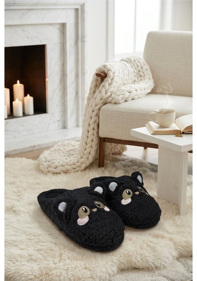 Relaxa Kadın Kedi Desenli Peluş Ev Terliği, Yumuşak Kürklü, Kaymaz Tabanlı, Sıcak Kışlık Terlik Siyah Relaxa Kadın Kedi Desenli Peluş Ev Terliği, Yumuşak Kürklü, Kaymaz Tabanlı, Sıcak Kışlık Terlik Siyah