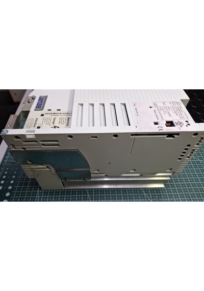 Lenze E82ev752 4c 7.5kw Sürücü 5.5/7.5 Kw 14,5/17,5 A 3 Phase Drıver