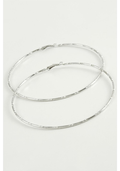 Noktalı Metal Halka Küpe 8-9-10 Cm Resimdeki