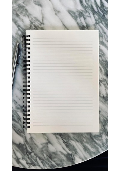 Spiralli Defter, Siyah Kapaklı, A5 Boyutunda 15x21 Cm , 100 Yaprak Çizgili