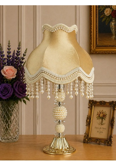 Gold Kadife Kaplı Beyaz İşlemeli Başlık İncili Gold Metal Ayaklı Klasik Model Abajur 55x25cm