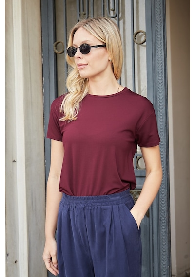 Jument Kadın Sıfır Yaka Kırışmaz Span Karışımlı Şık Kısa Kol Likralı T-shirt Bluz-bordo