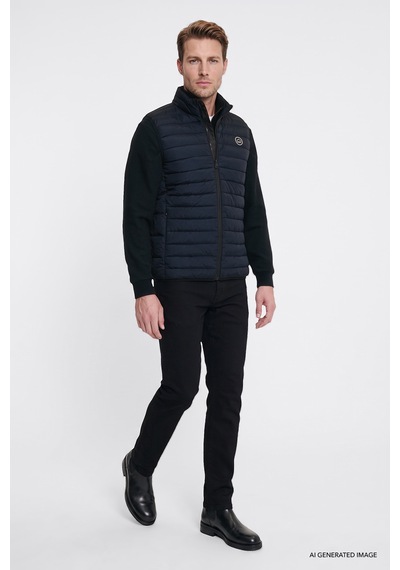 Wrangler Regular Fit Dik Yaka Cepli Erkek Şişme Yelek W2620057001 Siyah