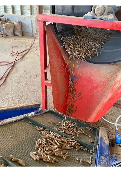 %100 Organik Çam Pelet 10 Kg 8 Mm