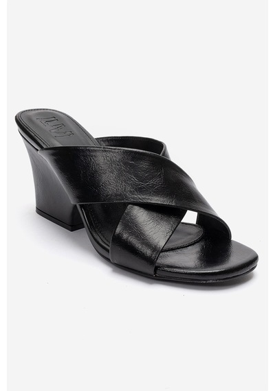 Luvishoes Yavın Siyah Çapraz Bantlı Kadın Dolgu Topuklu Terlik