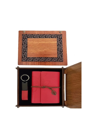 Ahşap Kutulu Kırmızı Deri Defter Ve Anahtarlık Set Çok Renkli