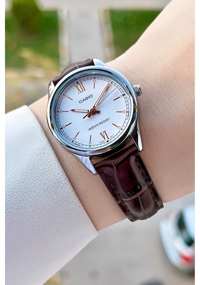 Casio Csıste149 Kadın Kol Saati