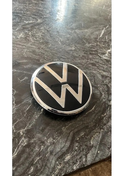 Vw Passat B8.5 2019-2023 Ön Panjur Arması Klipsli Piano Black Logo 5h0 853 601 D