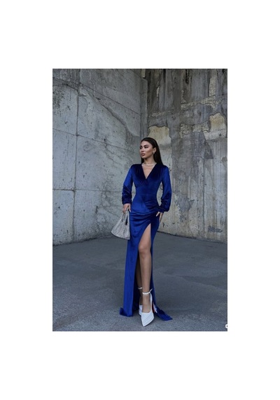 Lior Design Kadın Minimal Kadife Kumaş Dik Yaka Yırtmaçlı Abiye Elbise Saks