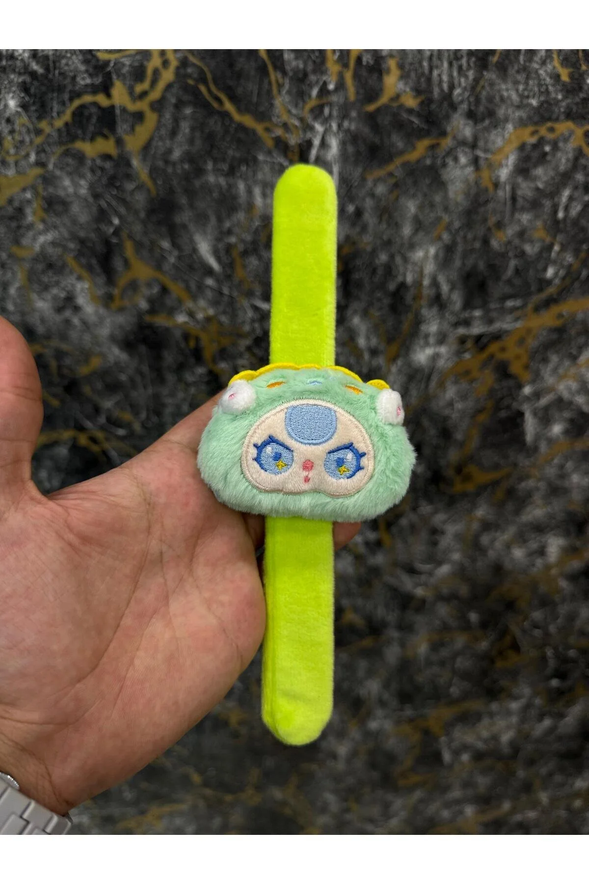 Ay Tavşanı Peluş Bileklik Oyuncak Bileğe Vurunca Sarılan Slap Bileklik, Çok Amaçlı Saç Tokası Zümrüt Yeşili