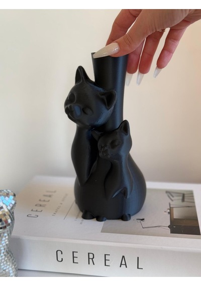 Plastik Yapay Çiçeklerle Uyumlu Kedi Figürlü Şık Ve Sevimli Dekoratif Vazo Siyah