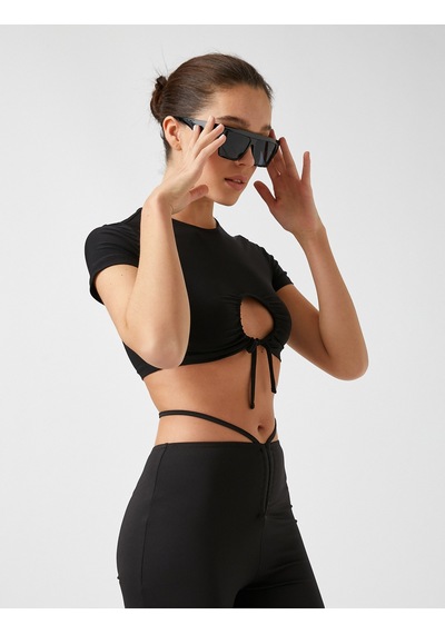 Koton Pencere Detaylı Crop Kısa Kollu Tişört Siyah 2sak50107ek Siyah