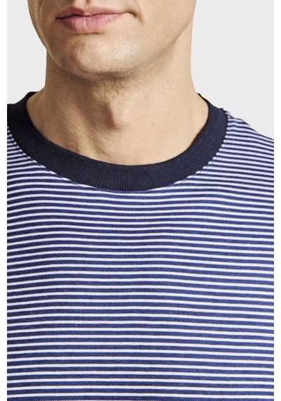 Brooks Brothers Çizgili Bisiklet Yaka T-shirt Erkek T Shirt Bbss26mts022157 Lacivert-beyaz Lacivert - Beyaz Brooks Brothers Çizgili Bisiklet Yaka T-shirt Erkek T Shirt Bbss26mts022157 Lacivert-beyaz Lacivert - Beyaz