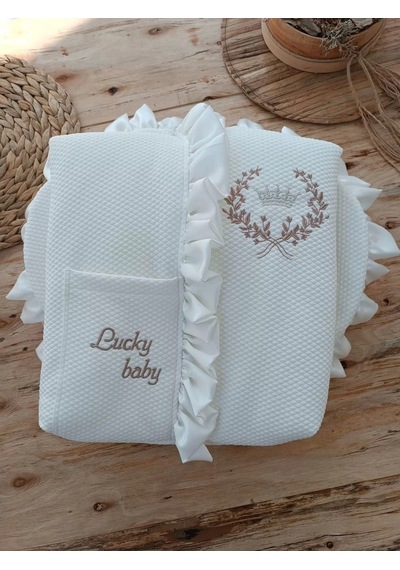 Yenidoğan Ultralüks Fermuarlı Ve Cepli Lucky Baby Nakışlı Bebek Battaniyesi Kundak Ekru Ekru