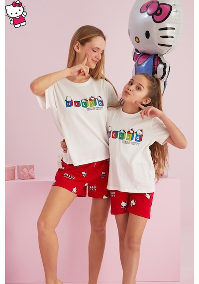 Siyah İnci Lisanslı %100 Pamuk Çok Renkli Bisklet Yaka Şort Pijama Takım Beyaz Siyah İnci Lisanslı %100 Pamuk Çok Renkli Bisklet Yaka Şort Pijama Takım Beyaz