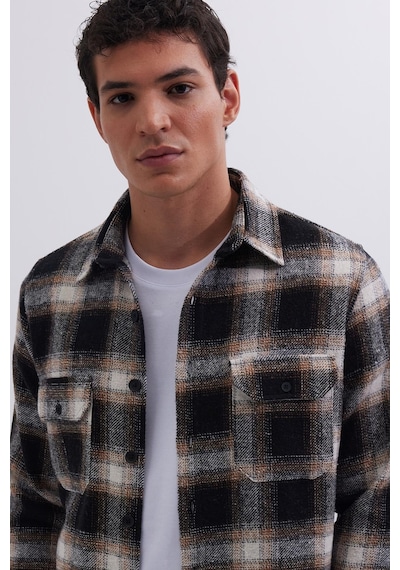 Tudors Erkek Slim Fit Dar Kesim Çift Cepli Kapaklı Spor Yaka Kareli Oduncu Gömlek-41805 Çok Renkli Tudors Erkek Slim Fit Dar Kesim Çift Cepli Kapaklı Spor Yaka Kareli Oduncu Gömlek-41805 Çok Renkli