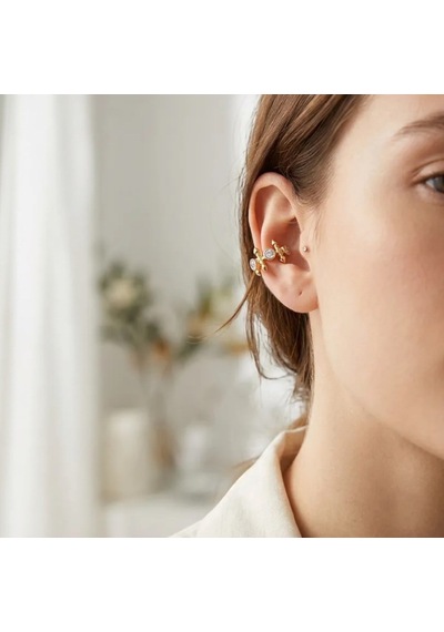 Earcuff Sıkıştırmalı Çelik Kıkırdak Küpe 3 Tek Taşlı Ok Figürlü Altın Renk